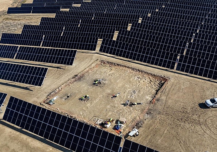 Las obras de una planta solar en Chimeneas descubren una necrópolis ibérica: «Es único en España»